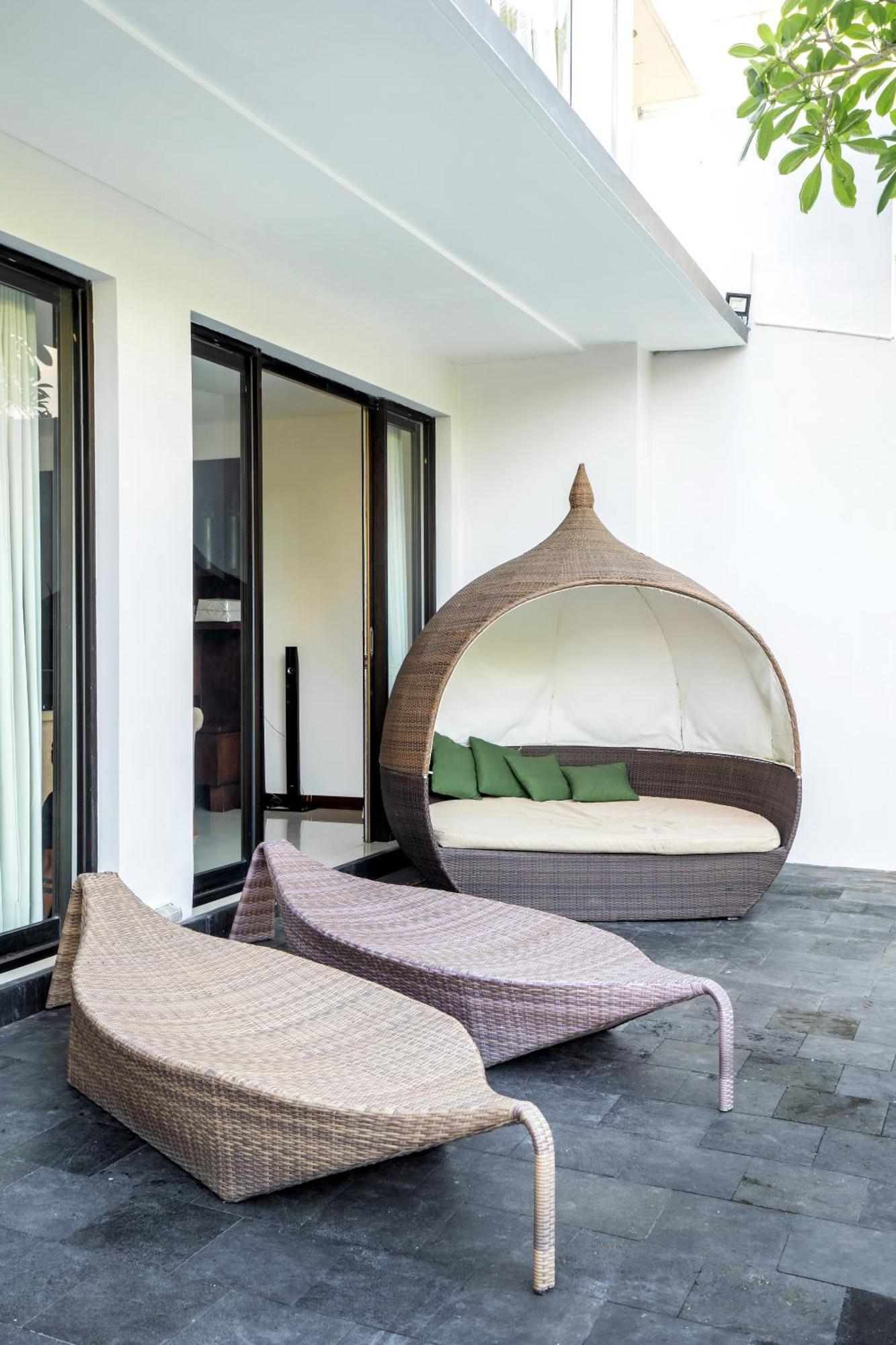 Danoya Private Luxury Residences Семиняк Екстериор снимка